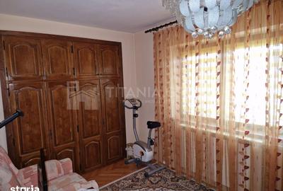 Casă cu 5 camere cu Canalizare în Central - 14