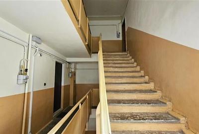 Apartament cu 4 camere decomandat în Aradului - 18