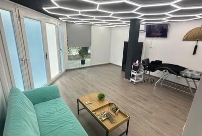 Spațiu comercial, de 25 mp, în Central