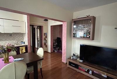 Apartament cu 3 camere decomandat în Central - 1
