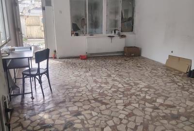 Casă în Central