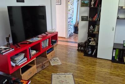 Apartament cu 3 camere semidecomandat în Drumul Taberei - 2