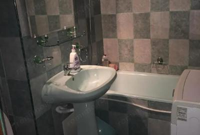 Garsonieră decomandată în Brâncoveanu
