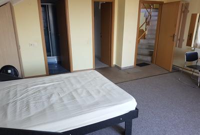 Garsonieră semidecomandată, mobilată în Dealul Cetății - 3