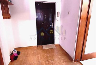 Apartament cu 2 camere semidecomandat în Unirii Sud