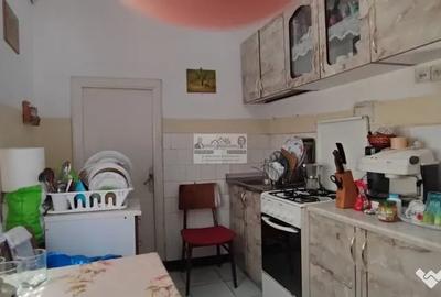 Casă cu 3 camere cu Teren 1108 Mp în Central