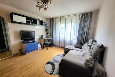 Apartament cu 2 camere semidecomandat în Micro 6 - 1
