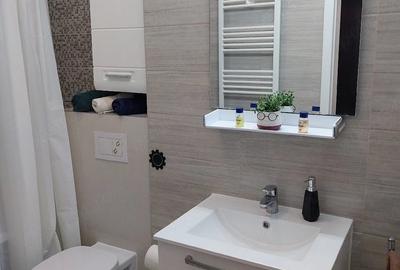 Apartament cu 2 camere semidecomandat în Central - 1