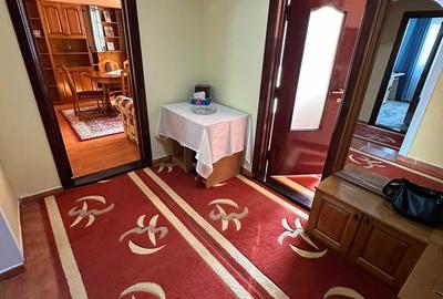 Apartament cu 3 camere decomandat în George Enescu
