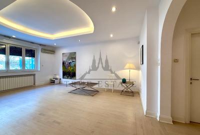Apartament cu 7 camere decomandat, mobilat în Capitale - 29