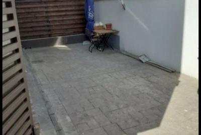 Apartament cu 3 camere decomandat în Prelungirea Ghencea