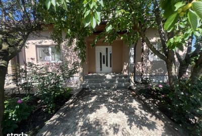 Casă cu 3 camere cu Teren 357 Mp în Șimnicu de Sus