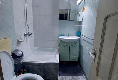 Apartament cu 4 camere decomandat în Traian - 3