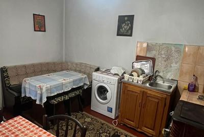 Casă cu 4 camere cu Teren 1327 Mp în Central - 2