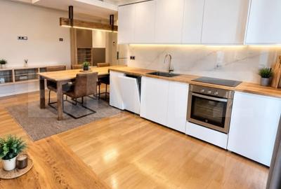 Apartament cu 3 camere semidecomandat, mobilat în Florești