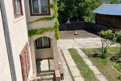 Casă individuală cu 5 camere cu Teren 1800 Mp în Bucșani - 3