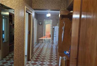 Apartament cu 3 camere decomandat în Doamna Ghica