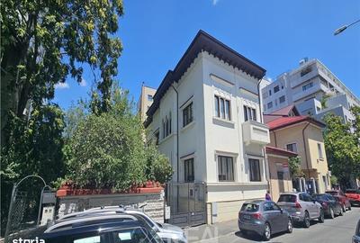Spațiu comercial, de 600 mp, în Central