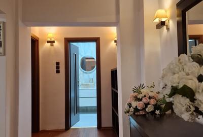 Apartament cu 4 camere decomandat în Decebal