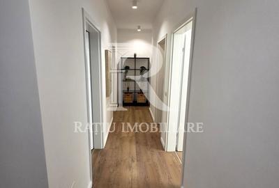 Apartament cu 3 camere decomandat în Orașul Nou