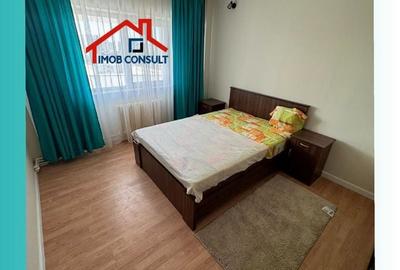 Apartament cu 3 camere decomandat în 9 Mai - 1