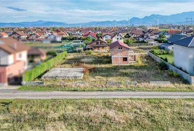 Teren Construcții intravilan de 462 mp, în Sânpetru - 1