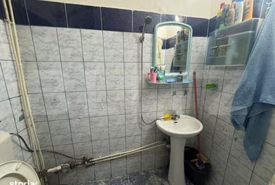 Apartament cu 3 camere semidecomandat în Valea Rosie