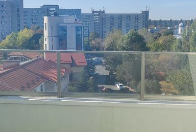 Penthouse cu 3 camere nedecomandat în Titan