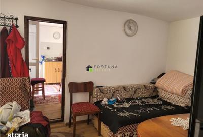 Casă cu 3 camere cu Teren 478 Mp în Central - 1
