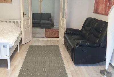 Casă cu 4 camere în Schei