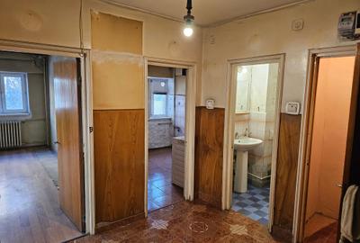 Apartament cu 3 camere decomandat în 1 Mai - 11