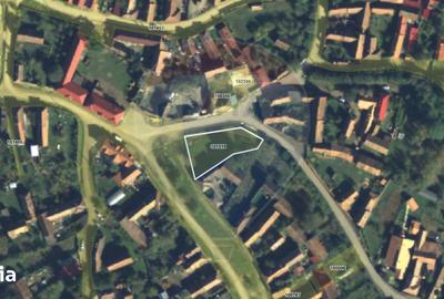 Teren de 980 mp, în Părău - 1