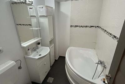 Apartament cu 3 camere decomandat în Nord