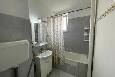 Garsonieră decomandată, mobilată în Tei
