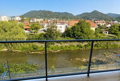 Apartament cu 2 camere semidecomandat în Ultracentral