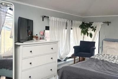 Apartament cu 4 camere semidecomandat, mobilat în Unirii - 1