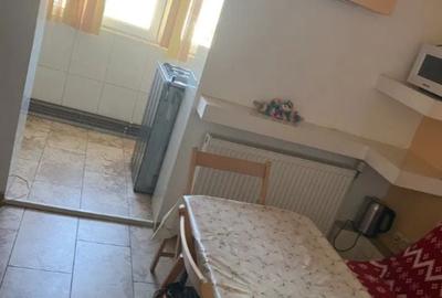 Apartament cu 2 camere decomandat în Pieptănari - 2