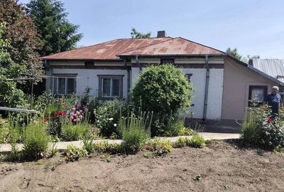 Casă cu Teren 1600 Mp în Heliade Rădulescu - 1