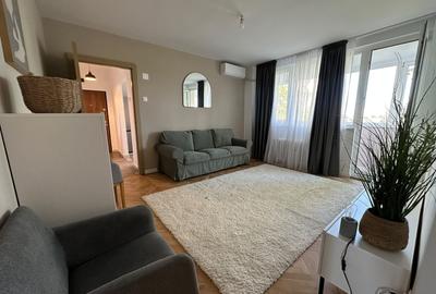 Apartament cu 3 camere semidecomandat, mobilat în Barbu Văcărescu
