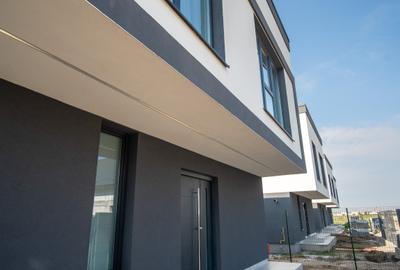 Casă cu 5 camere cu Canalizare în Pantelimon - 1