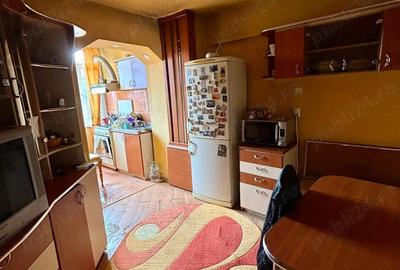 Apartament cu 3 camere în Central - 1