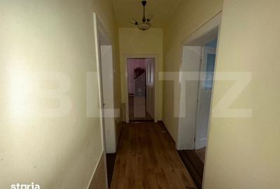 Casă cu 7 camere cu Teren 278 Mp în Central - 4