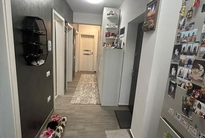 Apartament cu 3 camere decomandat în Berceni - 2