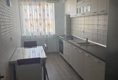 Apartament cu 2 camere decomandat în Central - 2