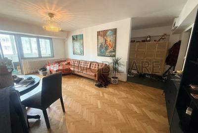 Apartament cu 3 camere semidecomandat în Victoriei - 1