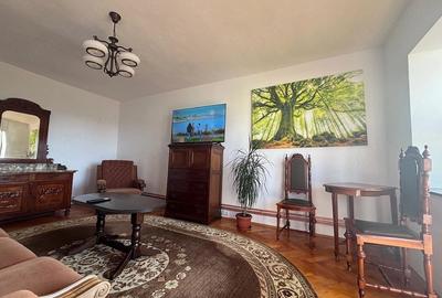 Apartament cu 3 camere decomandat în Aradului - 2