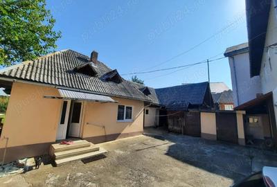 Casă cu 7 camere cu Teren 2694 Mp în Rona de Sus - 4