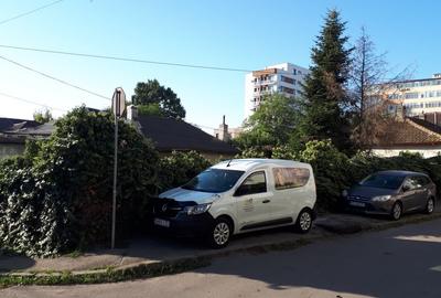 Casă individuală cu 3 camere cu Canalizare în CET - 7