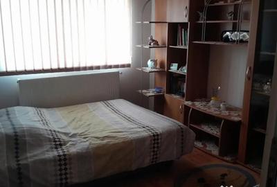 Apartament cu 2 camere semidecomandat în Central - 1