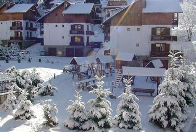 Apartament cu 3 camere, mobilat în Poiana Brașov - 1